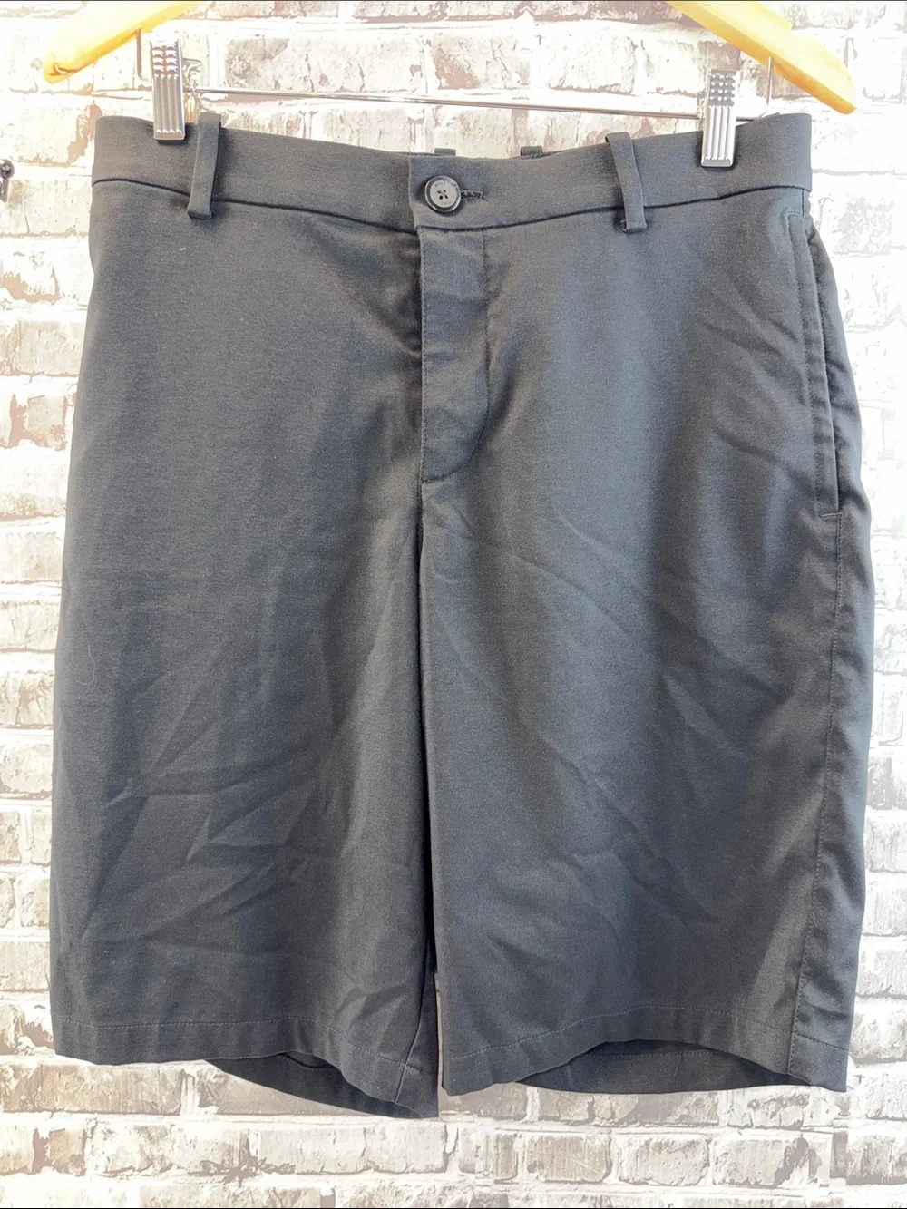 Nike Men's Black Flat-Front Golf Shorts